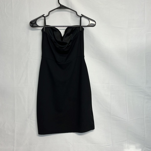 𝅺strapless dress. L - Picture 2 of 4